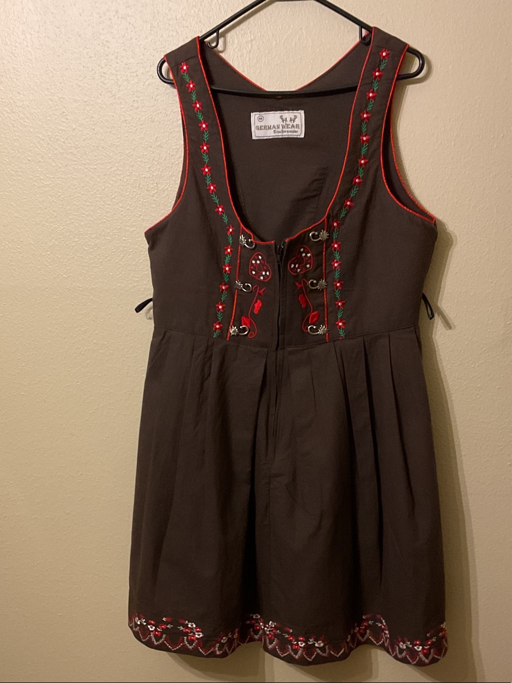 German Wear Brown Trachtenmode Dirndl Red & Green Embroidery Size 48, US 16